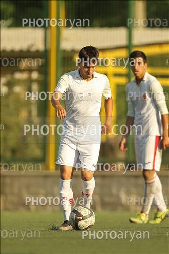 <span style='background: #33747a;font-weight: 300;font-size: 10px;box-shadow: 2px 3px 5px black;border-radius: 2px;margin: 2px;color: #fff;padding: 2px 5px;font - size: 10px;line - height: 22px; '>مهدی فلاح</span> 