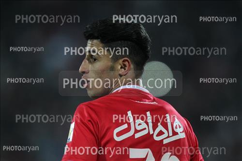 <span style='background: #33747a;box-shadow: 2px 3px 5px black;font-weight: 300;font-size: 10px;border-radius: 2px;margin: 2px;color: #fff;padding: 2px 5px;font - size: 10px;line - height: 22px; '>علی علیپور</span> 