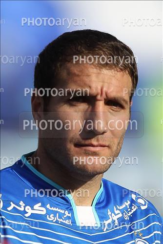 <span style='background: #33747a;box-shadow: 2px 3px 5px black;font-weight: 300;font-size: 10px;border-radius: 2px;margin: 2px;color: #fff;padding: 2px 5px;font - size: 10px;line - height: 22px; '>هرایر مگویان</span> 