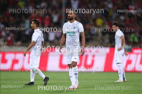 <span style='background: #33747a;box-shadow: 2px 3px 5px black;font-weight: 300;font-size: 10px;border-radius: 2px;margin: 2px;color: #fff;padding: 2px 5px;font - size: 10px;line - height: 22px; '>وحید محمدزاده</span> 