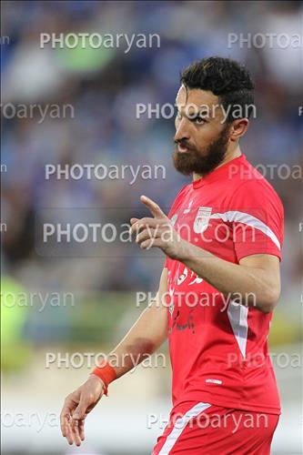 <span style='background: #33747a;box-shadow: 2px 3px 5px black;font-weight: 300;font-size: 10px;border-radius: 2px;margin: 2px;color: #fff;padding: 2px 5px;font - size: 10px;line - height: 22px; '>خالد شفیعی</span> 