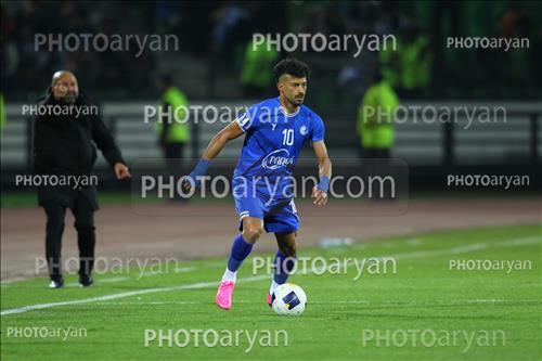 <span style='background: #33747a;box-shadow: 2px 3px 5px black;font-weight: 300;font-size: 10px;border-radius: 2px;margin: 2px;color: #fff;padding: 2px 5px;font - size: 10px;line - height: 22px; '>رامین رضائیان</span> 