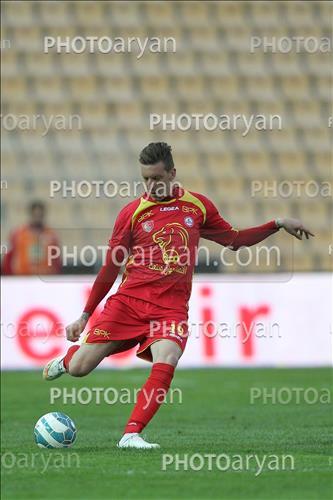 <span style='background: #33747a;box-shadow: 2px 3px 5px black;font-weight: 300;font-size: 10px;border-radius: 2px;margin: 2px;color: #fff;padding: 2px 5px;font - size: 10px;line - height: 22px; '>ایگور پراهیچ</span> 