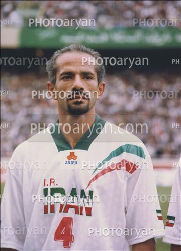 <span style='background: #33747a;box-shadow: 2px 3px 5px black;font-weight: 300;font-size: 10px;border-radius: 2px;margin: 2px;color: #fff;padding: 2px 5px;font - size: 10px;line - height: 22px; '>محمد خاکپور</span> 