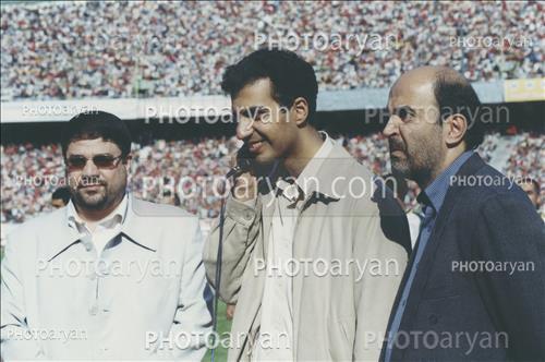 <span style='background: #33747a;box-shadow: 2px 3px 5px black;font-weight: 300;font-size: 10px;border-radius: 2px;margin: 2px;color: #fff;padding: 2px 5px;font - size: 10px;line - height: 22px; '>عادل فردوسی پور</span> 