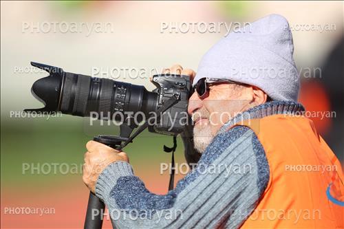 <span style='background: #33747a;font-weight: 300;font-size: 10px;box-shadow: 2px 3px 5px black;border-radius: 2px;margin: 2px;color: #fff;padding: 2px 5px;font - size: 10px;line - height: 22px; '>استاد علی کاوه</span> 