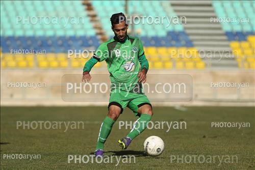 <span style='background: #33747a;box-shadow: 2px 3px 5px black;font-weight: 300;font-size: 10px;border-radius: 2px;margin: 2px;color: #fff;padding: 2px 5px;font - size: 10px;line - height: 22px; '>محمد جعفری</span> 