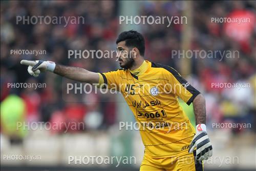 <span style='background: #33747a;box-shadow: 2px 3px 5px black;font-weight: 300;font-size: 10px;border-radius: 2px;margin: 2px;color: #fff;padding: 2px 5px;font - size: 10px;line - height: 22px; '>وحید شیخ ویسی</span> 