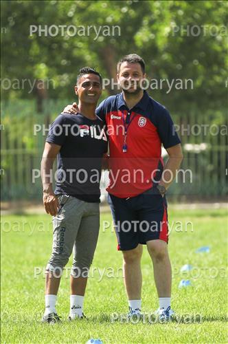 <span style='background: #33747a;box-shadow: 2px 3px 5px black;font-weight: 300;font-size: 10px;border-radius: 2px;margin: 2px;color: #fff;padding: 2px 5px;font - size: 10px;line - height: 22px; '>ولی رضایی</span> 