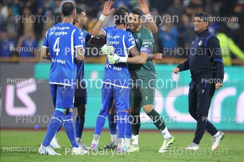 استقلال2-تراکتور0  (1402/08/20)