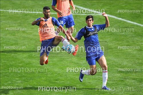 <span style='background: #33747a;font-weight: 300;font-size: 10px;box-shadow: 2px 3px 5px black;border-radius: 2px;margin: 2px;color: #fff;padding: 2px 5px;font - size: 10px;line - height: 22px; '>محمد انصاری</span> 