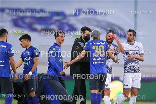 استقلال 2- گل گهر سیرجان  1 (1400/12/15)