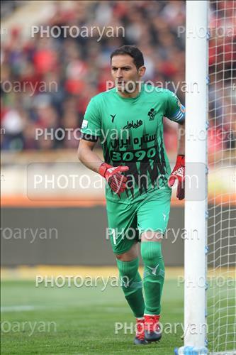 <span style='background: #33747a;box-shadow: 2px 3px 5px black;font-weight: 300;font-size: 10px;border-radius: 2px;margin: 2px;color: #fff;padding: 2px 5px;font - size: 10px;line - height: 22px; '>رحمان احمدی</span> 