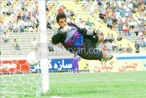 <span style='background: #33747a;box-shadow: 2px 3px 5px black;font-weight: 300;font-size: 10px;border-radius: 2px;margin: 2px;color: #fff;padding: 2px 5px;font - size: 10px;line - height: 22px; '>نیما نکیسا</span> 