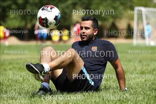 <span style='background: #33747a;font-weight: 300;font-size: 10px;box-shadow: 2px 3px 5px black;border-radius: 2px;margin: 2px;color: #fff;padding: 2px 5px;font - size: 10px;line - height: 22px; '>ماهان پیوس</span> 