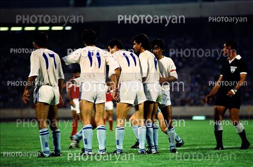 <span style='background: #33747a;box-shadow: 2px 3px 5px black;font-weight: 300;font-size: 10px;border-radius: 2px;margin: 2px;color: #fff;padding: 2px 5px;font - size: 10px;line - height: 22px; '>هادی آهنگران</span> 