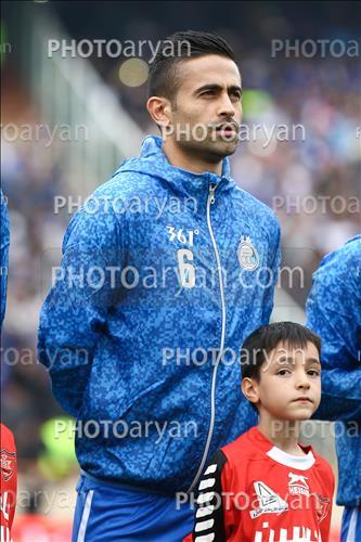 <span style='background: #33747a;font-weight: 300;font-size: 10px;box-shadow: 2px 3px 5px black;border-radius: 2px;margin: 2px;color: #fff;padding: 2px 5px;font - size: 10px;line - height: 22px; '>امید ابراهیمی</span> 