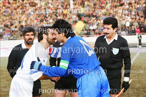 <span style='background: #33747a;font-weight: 300;font-size: 10px;box-shadow: 2px 3px 5px black;border-radius: 2px;margin: 2px;color: #fff;padding: 2px 5px;font - size: 10px;line - height: 22px; '>شاهین بیانی</span> <span style='background: #33747a;font-weight: 300;font-size: 10px;box-shadow: 2px 3px 5px black;border-radius: 2px;margin: 2px;color: #fff;padding: 2px 5px;font - size: 10px;line - height: 22px; '>کاپیتان ها</span> 