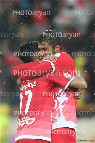 <span style='background: #33747a;box-shadow: 2px 3px 5px black;font-weight: 300;font-size: 10px;border-radius: 2px;margin: 2px;color: #fff;padding: 2px 5px;font - size: 10px;line - height: 22px; '>مهرداد کفشگری</span> <span style='background: #33747a;box-shadow: 2px 3px 5px black;font-weight: 300;font-size: 10px;border-radius: 2px;margin: 2px;color: #fff;padding: 2px 5px;font - size: 10px;line - height: 22px; '>محسن مسلمان</span> 