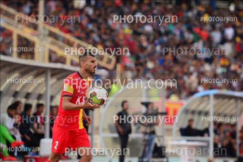 <span style='background: #33747a;box-shadow: 2px 3px 5px black;font-weight: 300;font-size: 10px;border-radius: 2px;margin: 2px;color: #fff;padding: 2px 5px;font - size: 10px;line - height: 22px; '>فرزاد جعفری</span> 