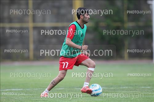 <span style='background: #33747a;box-shadow: 2px 3px 5px black;font-weight: 300;font-size: 10px;border-radius: 2px;margin: 2px;color: #fff;padding: 2px 5px;font - size: 10px;line - height: 22px; '>محسن مسلمان</span> 