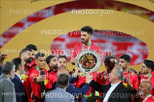 <span style='background: #33747a;box-shadow: 2px 3px 5px black;font-weight: 300;font-size: 10px;border-radius: 2px;margin: 2px;color: #fff;padding: 2px 5px;font - size: 10px;line - height: 22px; '>کمال کامیابی نیا</span> <span style='background: #33747a;box-shadow: 2px 3px 5px black;font-weight: 300;font-size: 10px;border-radius: 2px;margin: 2px;color: #fff;padding: 2px 5px;font - size: 10px;line - height: 22px; '>مهدی ترابی</span> <span style='background: #33747a;box-shadow: 2px 3px 5px black;font-weight: 300;font-size: 10px;border-radius: 2px;margin: 2px;color: #fff;padding: 2px 5px;font - size: 10px;line - height: 22px; '>امید عالیشاه</span> 