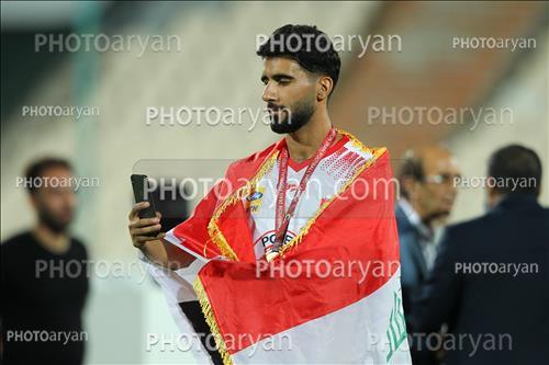 <span style='background: #33747a;box-shadow: 2px 3px 5px black;font-weight: 300;font-size: 10px;border-radius: 2px;margin: 2px;color: #fff;padding: 2px 5px;font - size: 10px;line - height: 22px; '>بشار رسن</span> 