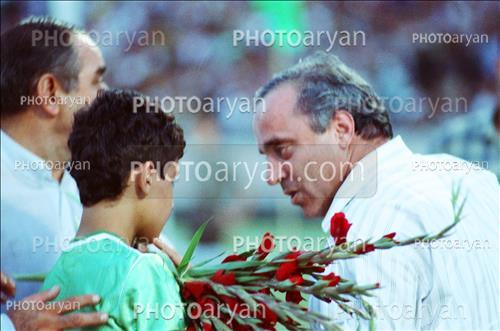 <span style='background: #33747a;box-shadow: 2px 3px 5px black;font-weight: 300;font-size: 10px;border-radius: 2px;margin: 2px;color: #fff;padding: 2px 5px;font - size: 10px;line - height: 22px; '>داریوش مصطفوی</span> <span style='background: #33747a;box-shadow: 2px 3px 5px black;font-weight: 300;font-size: 10px;border-radius: 2px;margin: 2px;color: #fff;padding: 2px 5px;font - size: 10px;line - height: 22px; '>مسعود وجدانی</span> 