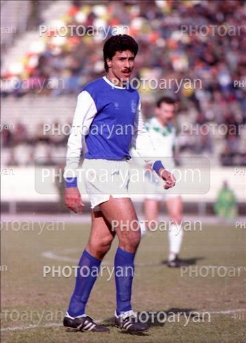 <span style='background: #33747a;box-shadow: 2px 3px 5px black;font-weight: 300;font-size: 10px;border-radius: 2px;margin: 2px;color: #fff;padding: 2px 5px;font - size: 10px;line - height: 22px; '>عبدالصمد مرفاوی</span> 