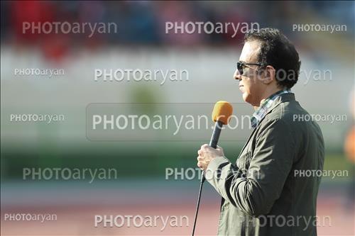 <span style='background: #33747a;font-weight: 300;font-size: 10px;box-shadow: 2px 3px 5px black;border-radius: 2px;margin: 2px;color: #fff;padding: 2px 5px;font - size: 10px;line - height: 22px; '>مزدک میرزایی</span> 