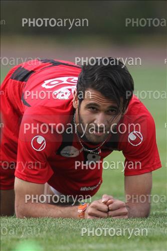 <span style='background: #33747a;font-weight: 300;font-size: 10px;box-shadow: 2px 3px 5px black;border-radius: 2px;margin: 2px;color: #fff;padding: 2px 5px;font - size: 10px;line - height: 22px; '>احمد نورالهی</span> 