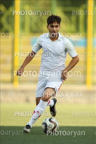 <span style='background: #33747a;font-weight: 300;font-size: 10px;box-shadow: 2px 3px 5px black;border-radius: 2px;margin: 2px;color: #fff;padding: 2px 5px;font - size: 10px;line - height: 22px; '>مهدی فلاح</span> 