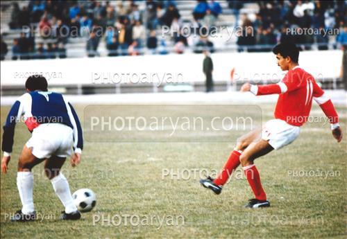 <span style='background: #33747a;box-shadow: 2px 3px 5px black;font-weight: 300;font-size: 10px;border-radius: 2px;margin: 2px;color: #fff;padding: 2px 5px;font - size: 10px;line - height: 22px; '>رضا عابدیان</span> 