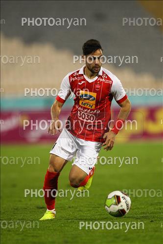 <span style='background: #33747a;font-weight: 300;font-size: 10px;box-shadow: 2px 3px 5px black;border-radius: 2px;margin: 2px;color: #fff;padding: 2px 5px;font - size: 10px;line - height: 22px; '>کمال کامیابی نیا</span> 