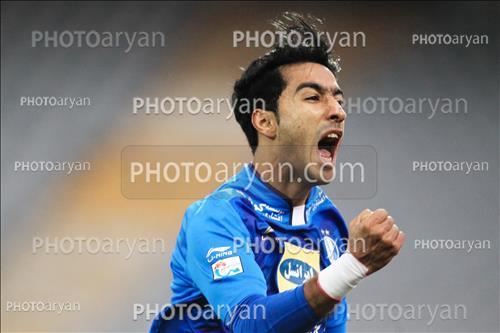 <span style='background: #33747a;box-shadow: 2px 3px 5px black;font-weight: 300;font-size: 10px;border-radius: 2px;margin: 2px;color: #fff;padding: 2px 5px;font - size: 10px;line - height: 22px; '>سید محسن کریمی</span> 