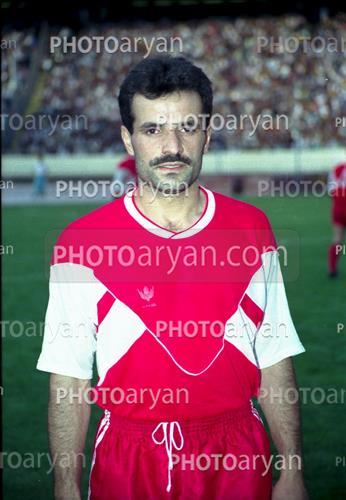 <span style='background: #33747a;box-shadow: 2px 3px 5px black;font-weight: 300;font-size: 10px;border-radius: 2px;margin: 2px;color: #fff;padding: 2px 5px;font - size: 10px;line - height: 22px; '>محمدحسن انصاری فر</span> 