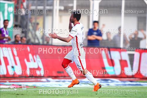 <span style='background: #33747a;box-shadow: 2px 3px 5px black;font-weight: 300;font-size: 10px;border-radius: 2px;margin: 2px;color: #fff;padding: 2px 5px;font - size: 10px;line - height: 22px; '>سعید صادقی</span> 