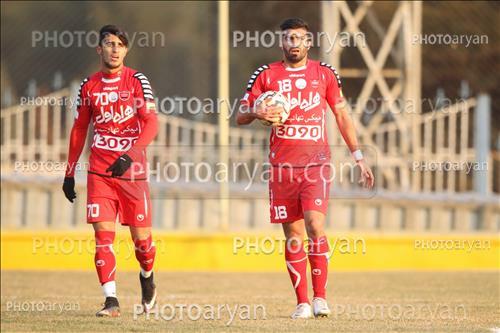 <span style='background: #33747a;font-weight: 300;font-size: 10px;box-shadow: 2px 3px 5px black;border-radius: 2px;margin: 2px;color: #fff;padding: 2px 5px;font - size: 10px;line - height: 22px; '>علی علیپور</span> 