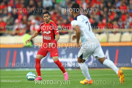 <span style='background: #33747a;font-weight: 300;font-size: 10px;box-shadow: 2px 3px 5px black;border-radius: 2px;margin: 2px;color: #fff;padding: 2px 5px;font - size: 10px;line - height: 22px; '>کمال کامیابی نیا</span> 