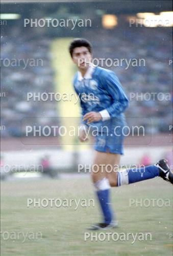 <span style='background: #33747a;box-shadow: 2px 3px 5px black;font-weight: 300;font-size: 10px;border-radius: 2px;margin: 2px;color: #fff;padding: 2px 5px;font - size: 10px;line - height: 22px; '>کامیار کاردار</span> 