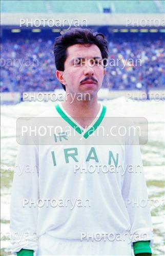 <span style='background: #33747a;box-shadow: 2px 3px 5px black;font-weight: 300;font-size: 10px;border-radius: 2px;margin: 2px;color: #fff;padding: 2px 5px;font - size: 10px;line - height: 22px; '>علی اصغر مدیر روستا</span> 