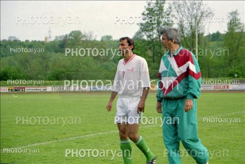 <span style='background: #33747a;box-shadow: 2px 3px 5px black;font-weight: 300;font-size: 10px;border-radius: 2px;margin: 2px;color: #fff;padding: 2px 5px;font - size: 10px;line - height: 22px; '>امیر حاج‌رضایی</span> <span style='background: #33747a;box-shadow: 2px 3px 5px black;font-weight: 300;font-size: 10px;border-radius: 2px;margin: 2px;color: #fff;padding: 2px 5px;font - size: 10px;line - height: 22px; '>حمید درخشان</span> 