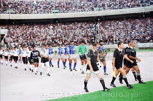 <span style='background: #33747a;font-weight: 300;font-size: 10px;box-shadow: 2px 3px 5px black;border-radius: 2px;margin: 2px;color: #fff;padding: 2px 5px;font - size: 10px;line - height: 22px; '>احمدرضا عابدزاده Ahmad Reza Abedzadeh</span> 