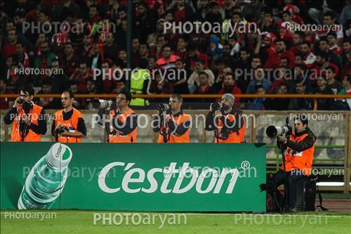 <span style='background: #33747a;box-shadow: 2px 3px 5px black;font-weight: 300;font-size: 10px;border-radius: 2px;margin: 2px;color: #fff;padding: 2px 5px;font - size: 10px;line - height: 22px; '>عکاسان</span> 