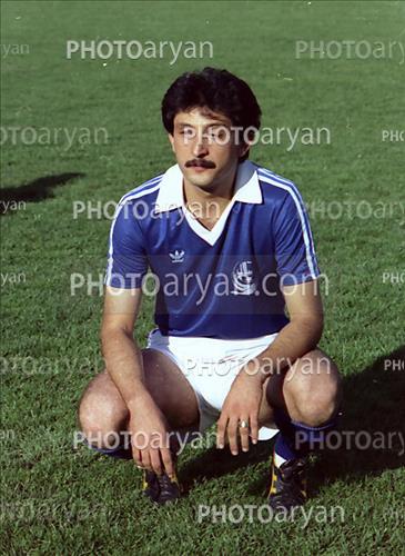 <span style='background: #33747a;box-shadow: 2px 3px 5px black;font-weight: 300;font-size: 10px;border-radius: 2px;margin: 2px;color: #fff;padding: 2px 5px;font - size: 10px;line - height: 22px; '>بهتاش فریبا</span> 