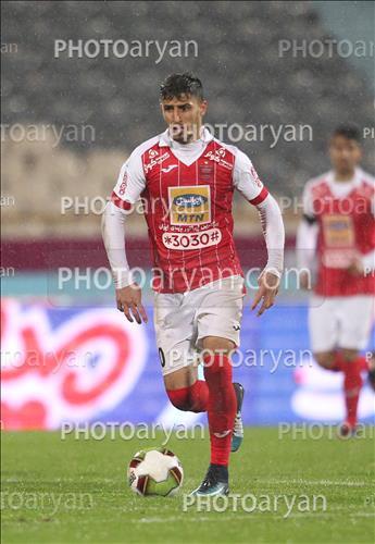 <span style='background: #33747a;font-weight: 300;font-size: 10px;box-shadow: 2px 3px 5px black;border-radius: 2px;margin: 2px;color: #fff;padding: 2px 5px;font - size: 10px;line - height: 22px; '>علی علیپور</span> 