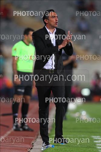 <span style='background: #33747a;box-shadow: 2px 3px 5px black;font-weight: 300;font-size: 10px;border-radius: 2px;margin: 2px;color: #fff;padding: 2px 5px;font - size: 10px;line - height: 22px; '>سید مهدی رحمتی</span> 