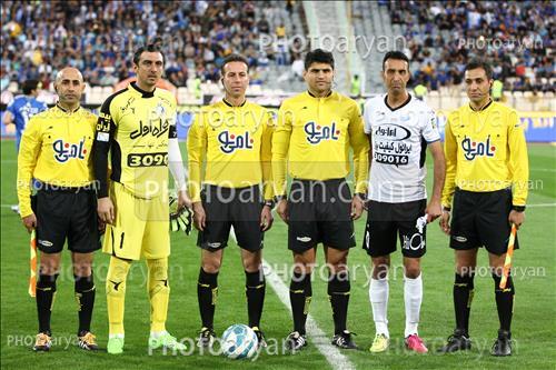 <span style='background: #33747a;box-shadow: 2px 3px 5px black;font-weight: 300;font-size: 10px;border-radius: 2px;margin: 2px;color: #fff;padding: 2px 5px;font - size: 10px;line - height: 22px; '>حمید حاج ملک</span> <span style='background: #33747a;box-shadow: 2px 3px 5px black;font-weight: 300;font-size: 10px;border-radius: 2px;margin: 2px;color: #fff;padding: 2px 5px;font - size: 10px;line - height: 22px; '>سید مهدی رحمتی</span> <span style='background: #33747a;box-shadow: 2px 3px 5px black;font-weight: 300;font-size: 10px;border-radius: 2px;margin: 2px;color: #fff;padding: 2px 5px;font - size: 10px;line - height: 22px; '>کاپیتان ها</span> 