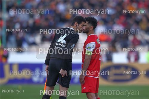 <span style='background: #33747a;box-shadow: 2px 3px 5px black;font-weight: 300;font-size: 10px;border-radius: 2px;margin: 2px;color: #fff;padding: 2px 5px;font - size: 10px;line - height: 22px; '>امید عالیشاه</span> 