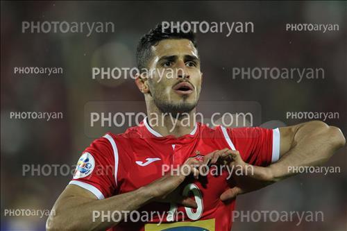 <span style='background: #33747a;font-weight: 300;font-size: 10px;box-shadow: 2px 3px 5px black;border-radius: 2px;margin: 2px;color: #fff;padding: 2px 5px;font - size: 10px;line - height: 22px; '>علی علیپور</span> 